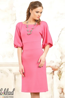 Приталенное платье с пышным рукавом фонарик длиной 1/2, розовое
