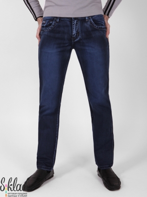 мужские джинсы темно-синего цвета зауженного кроя