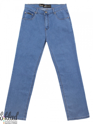 Классические светло-голубые джинсы прямого кроя